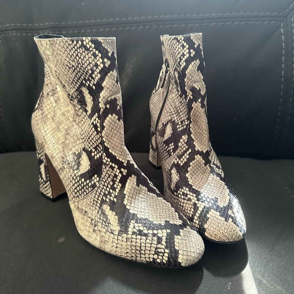 Stuart Weitzman boots